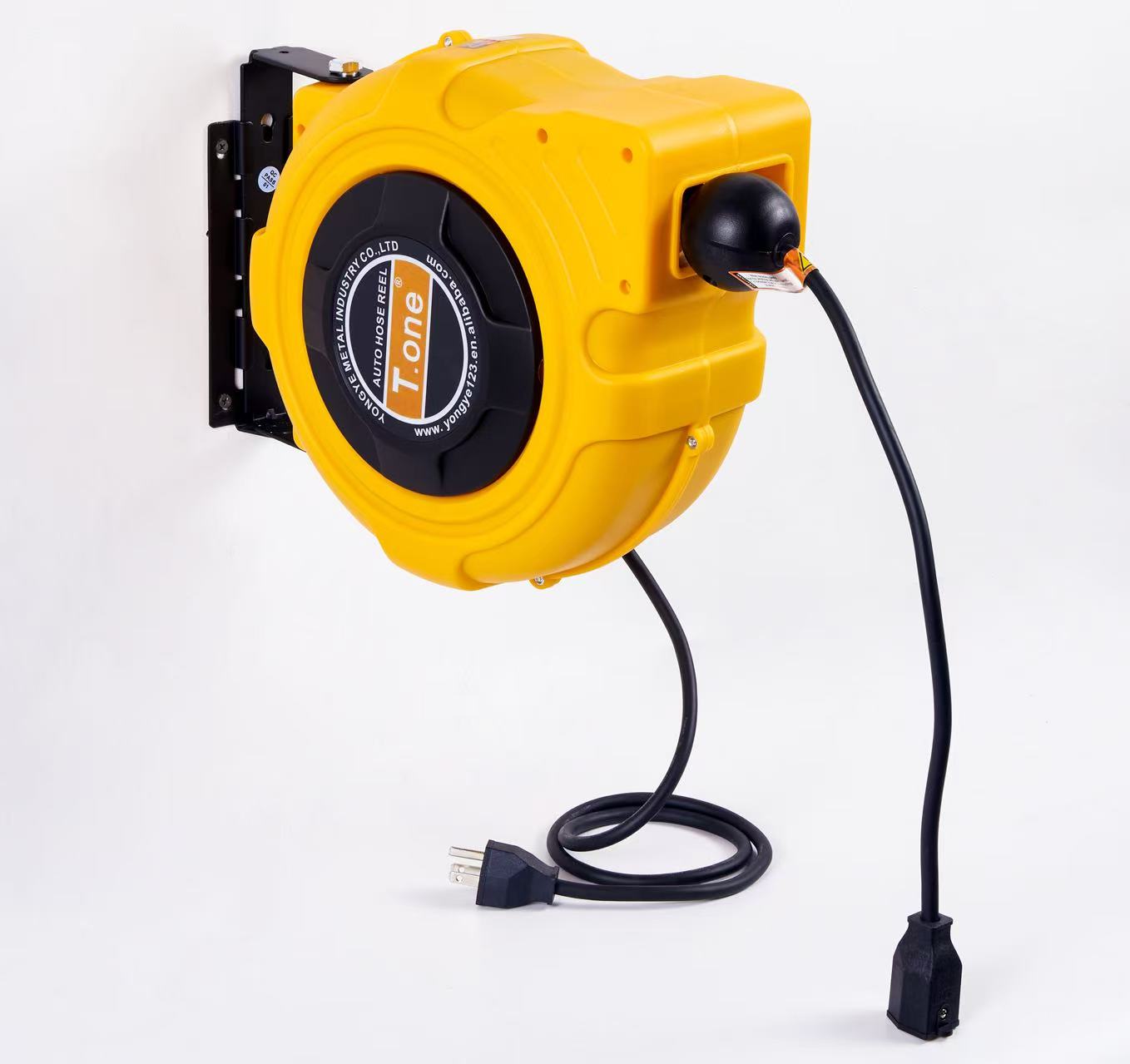 Wall Mounted Automatic Retract - Electric Reel review and price